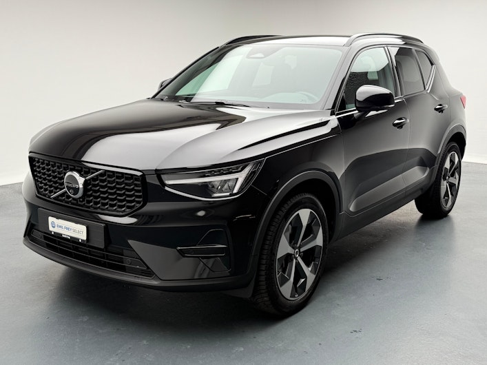 Vehicle image VOLVO XC40