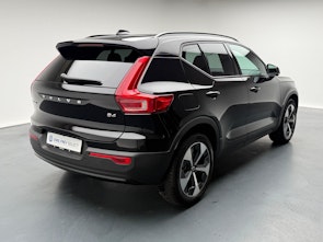 Vehicle image VOLVO XC40 2.0 B4 MH Plus Dark