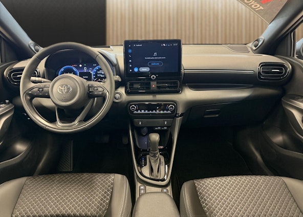 Vehicle image 12 Vehicle image 12