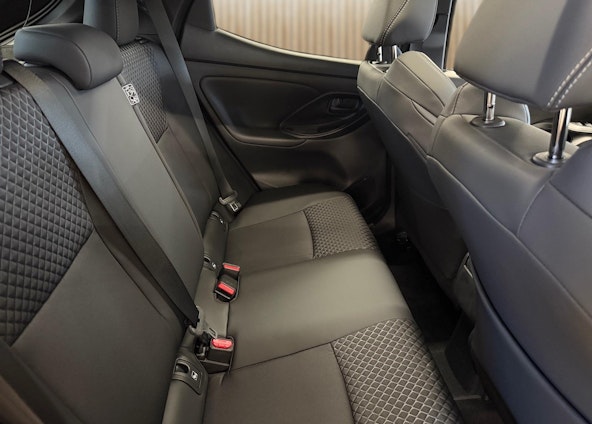 Vehicle image 15 Vehicle image 15