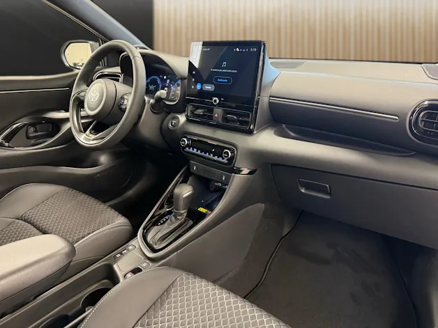 Toyota Yaris 1.5 VVT-i HSD Premium