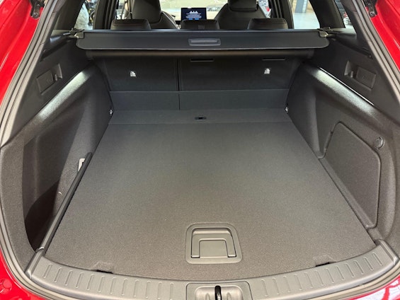 Vehicle image 16 Vehicle image 16