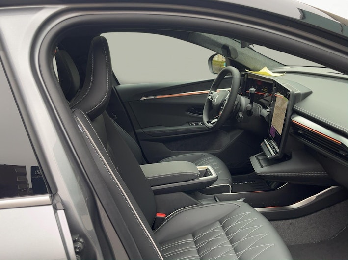 Vehicle image MITSUBISHI ECLIPSE CROSS