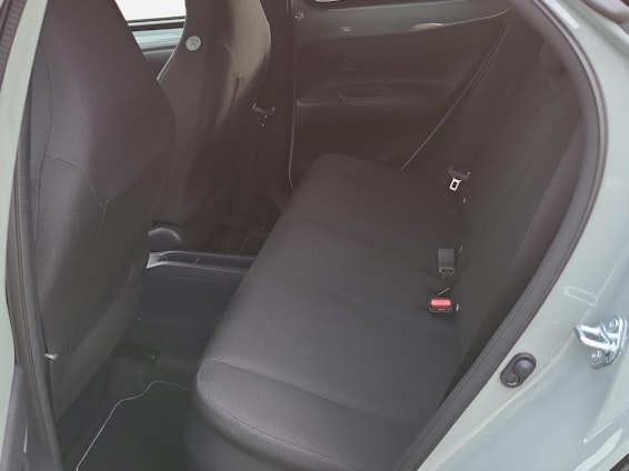 Vehicle image 14 Vehicle image 14