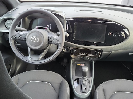 Vehicle image 13 Vehicle image 13