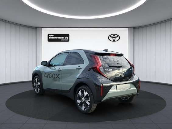 Vehicle image 8 Vehicle image 8