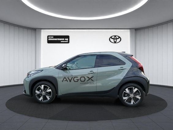 Vehicle image 10 Vehicle image 10