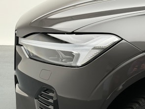 Vehicle image VOLVO XC60 2.0 T8 TE Plus Dark eAWD