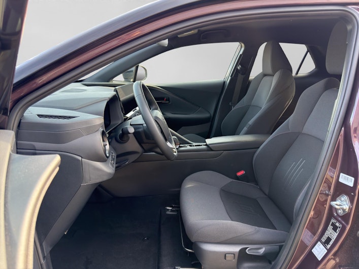 Vehicle image TOYOTA C-HR