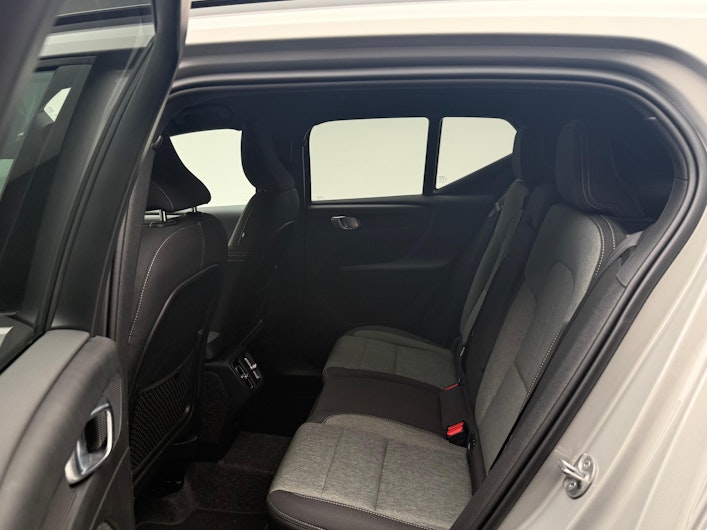 Vehicle image VOLVO XC40