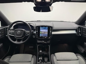 Vehicle image VOLVO XC40 2.0 B3 MH Plus Dark