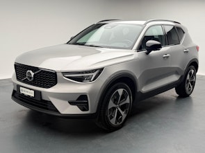Vehicle image VOLVO XC40 2.0 B3 MH Plus Dark