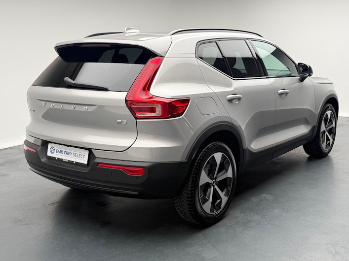 Vehicle image VOLVO XC40