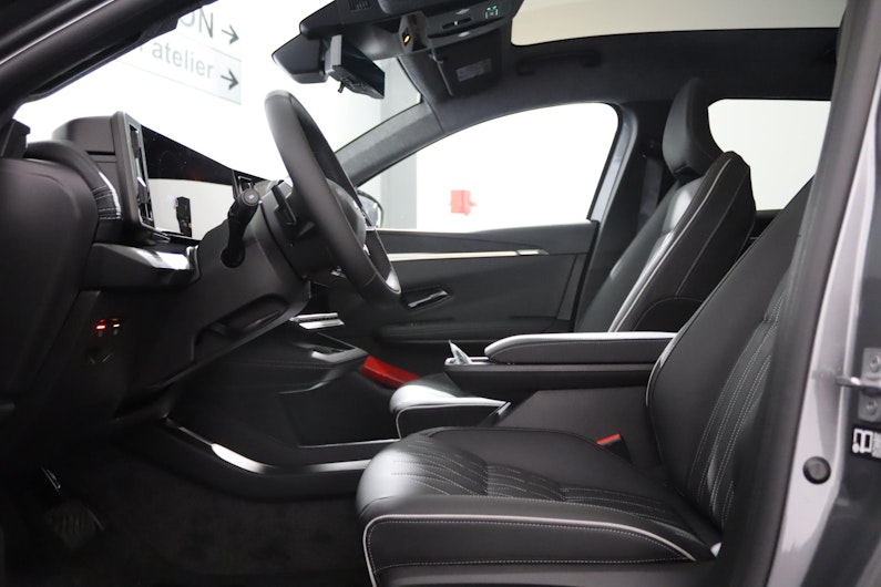 Vehicle image MITSUBISHI ECLIPSE CROSS