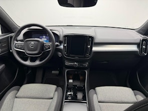 Vehicle image VOLVO XC40 2.0 B3 MH Plus Dark
