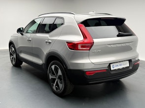 Vehicle image VOLVO XC40 2.0 B3 MH Plus Dark