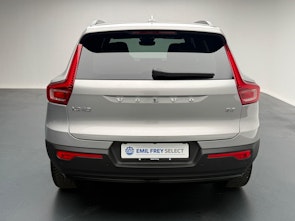 Vehicle image VOLVO XC40 2.0 B3 MH Plus Dark