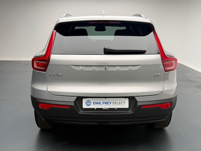 Vehicle image VOLVO XC40