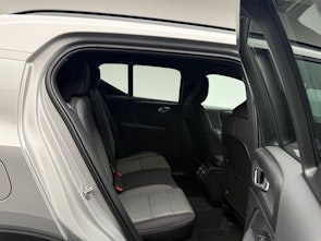 Vehicle image VOLVO XC40 2.0 B3 MH Plus Dark