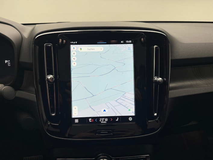 Vehicle image VOLVO C40