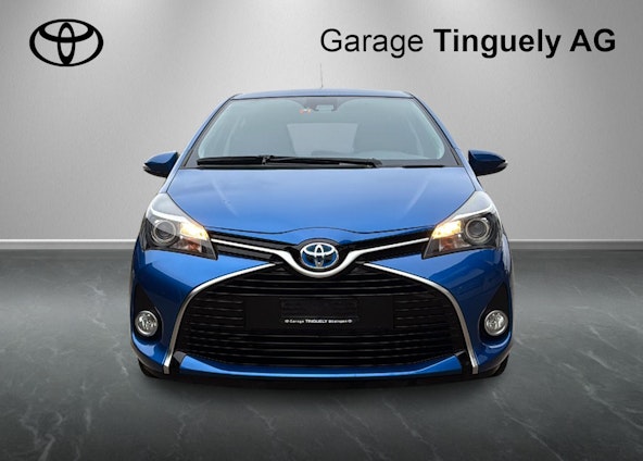 First vehicle image First vehicle image