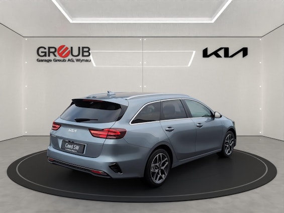 Vehicle image 4 Vehicle image 4