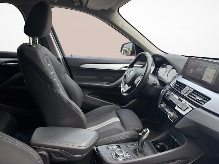 Vehicle image BMW X1