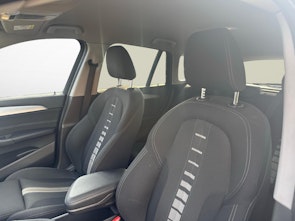 Fahrzeugbild BMW X1 18d xDrive