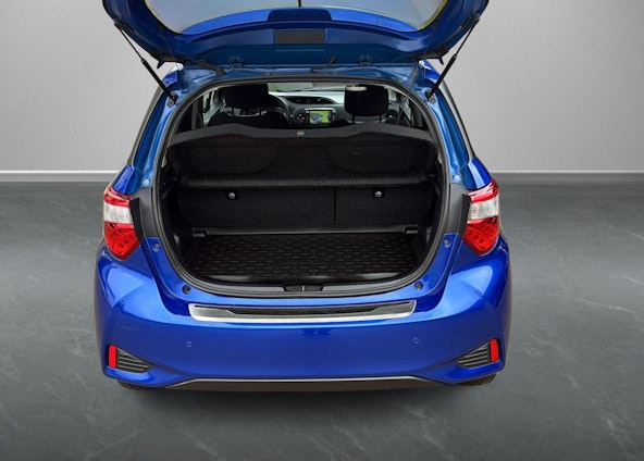 Vehicle image 9 Vehicle image 9