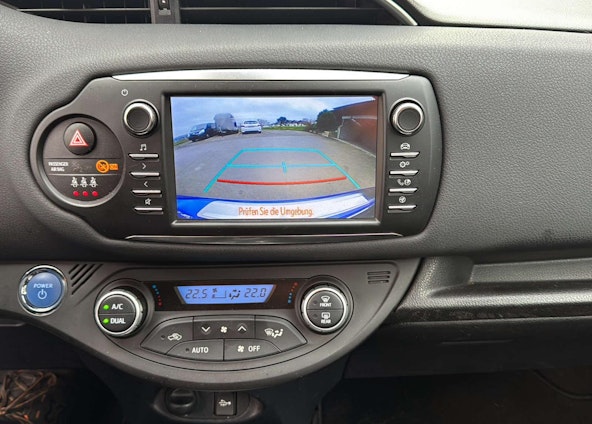 Vehicle image 4 Vehicle image 4