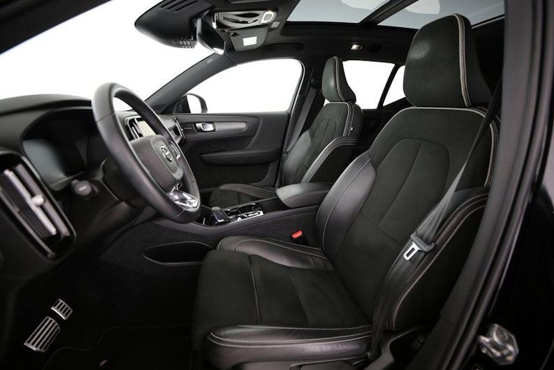 Vehicle image VOLVO XC40