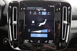 Vehicle image VOLVO XC40 1.5 T5 PiH R-Design