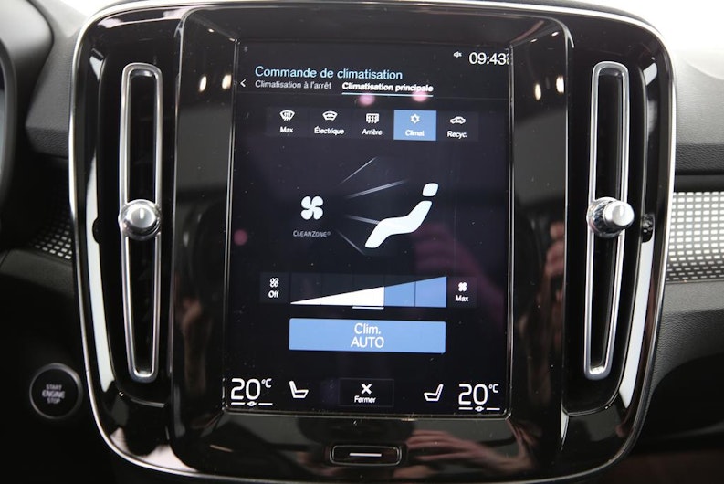 Vehicle image VOLVO XC40