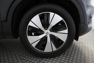 Vehicle image VOLVO XC40 1.5 T5 PiH R-Design