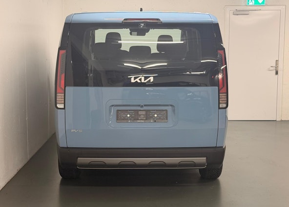 Vehicle image 14 Vehicle image 14