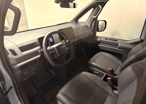 Vehicle image 4 Vehicle image 4