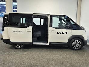 Vehicle image KIA PV5 Passenger 71.2 kWh Plus