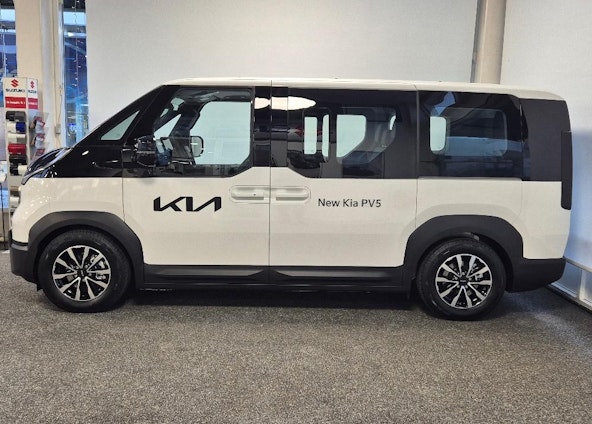 Vehicle image 2 Vehicle image 2