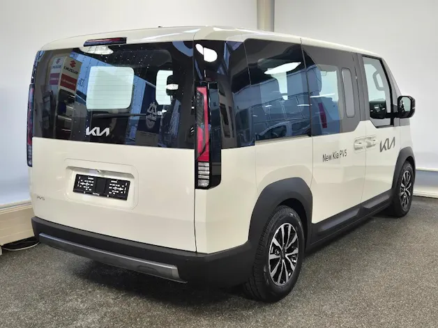 Kia PV5 Passenger 71.2 kWh Plus
