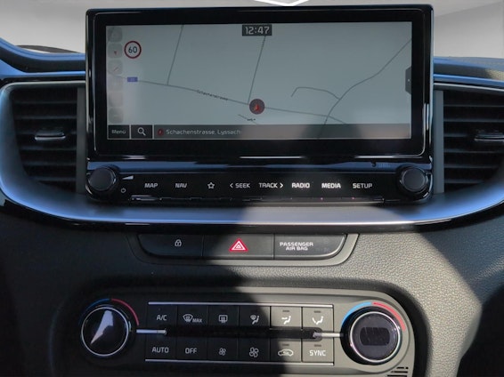 Vehicle image 33 Vehicle image 33