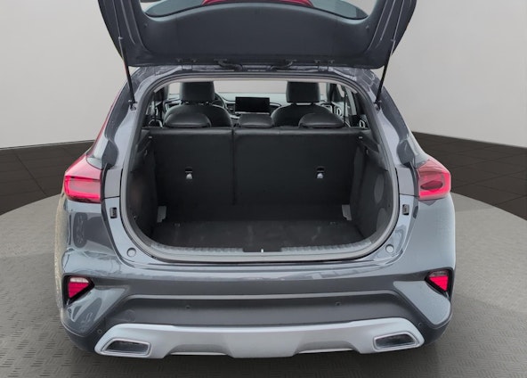 Vehicle image 16 Vehicle image 16