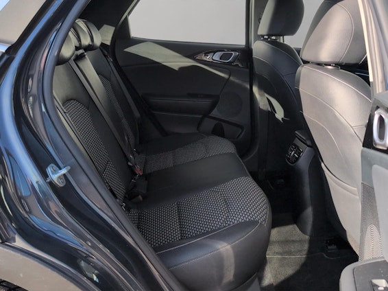 Vehicle image 29 Vehicle image 29