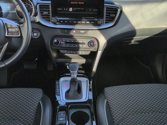 Vehicle image 32 Vehicle image 32