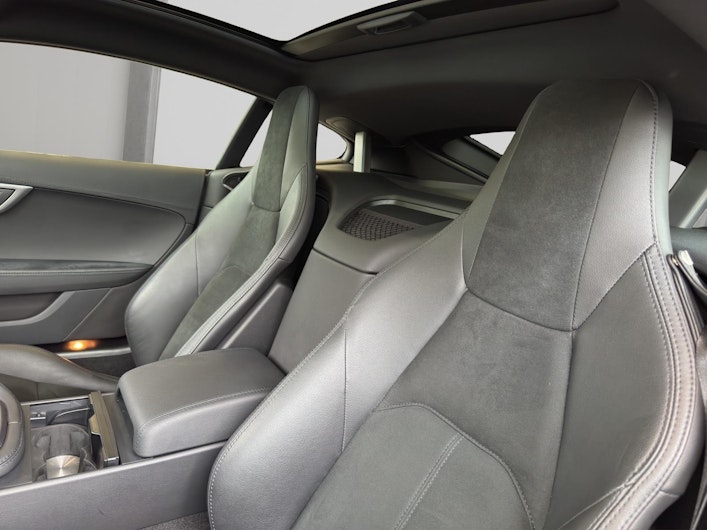 Vehicle image JAGUAR F-TYPE