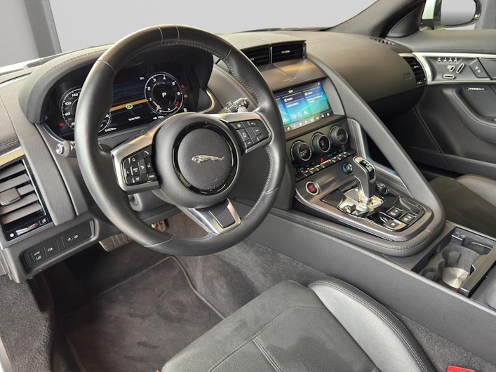 Vehicle image JAGUAR F-TYPE