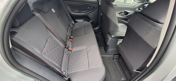 Vehicle image 18 Vehicle image 18