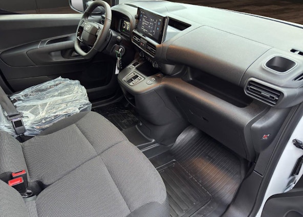 Vehicle image 5 Vehicle image 5