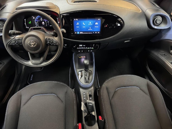 Vehicle image 5 Vehicle image 5