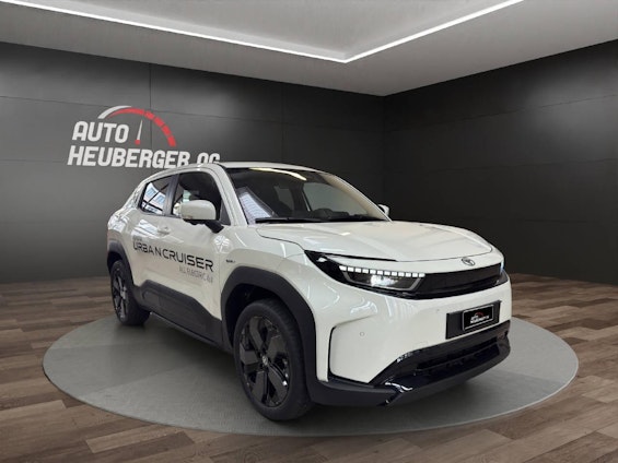 Vehicle image 3 Vehicle image 3