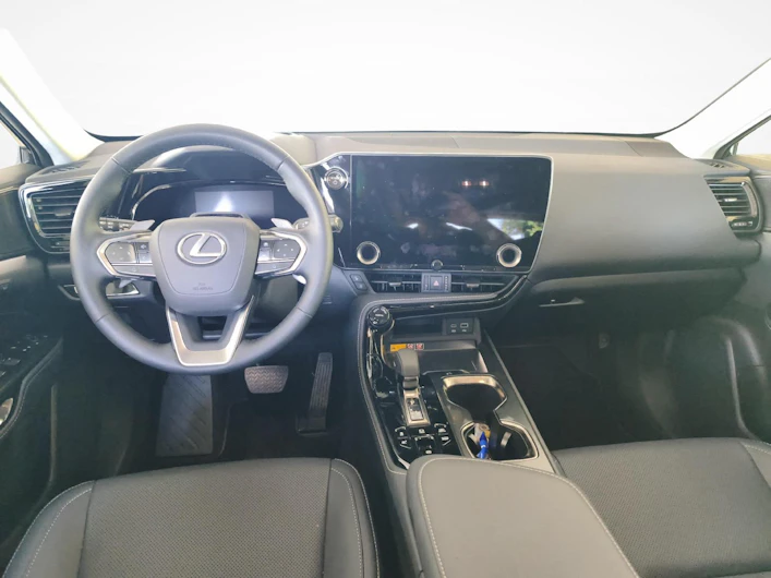 immagine del veicolo LEXUS NX